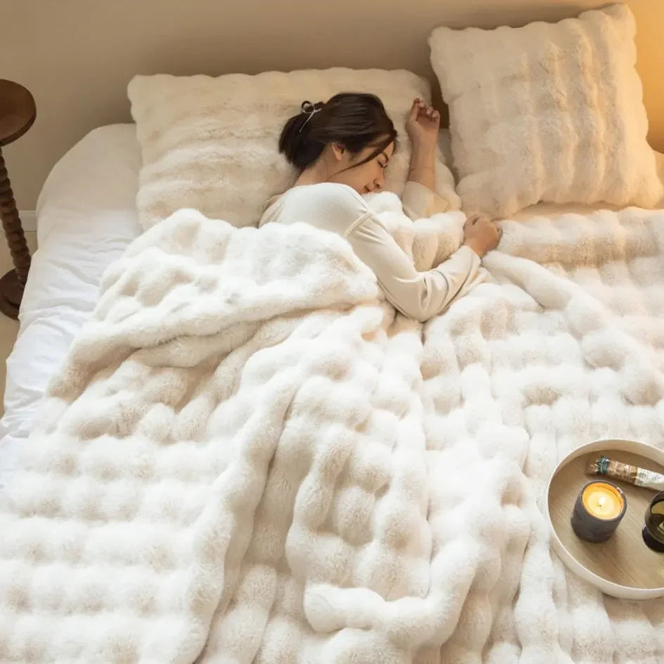 Skanto | SnugWrap | Luxurious Plus Blanket for Ultimate Warmth & Comfort