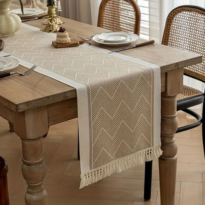 BowLift | Zigzag Loom Table Runner