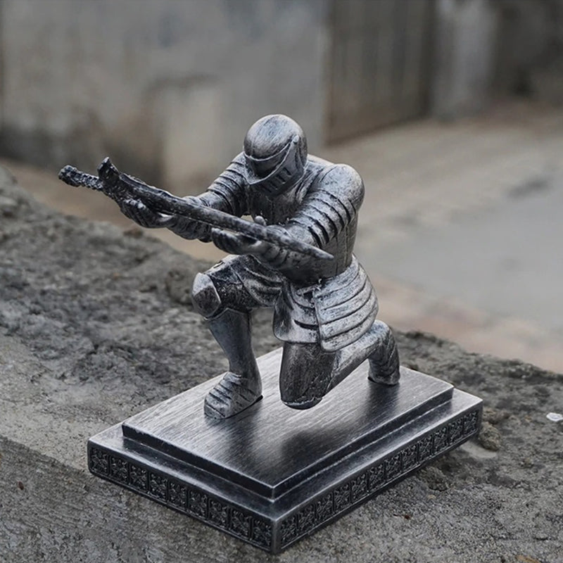 BowLift | knight pen holder