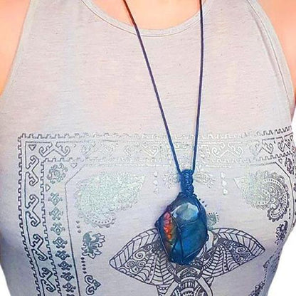 BowLift | Dragon's Heart Labradorite Necklace