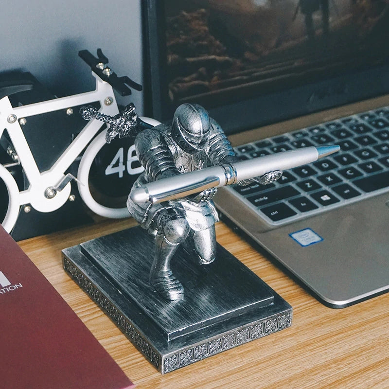 BowLift | knight pen holder