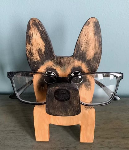 Skanto | Wooden Animal Glasses Stand