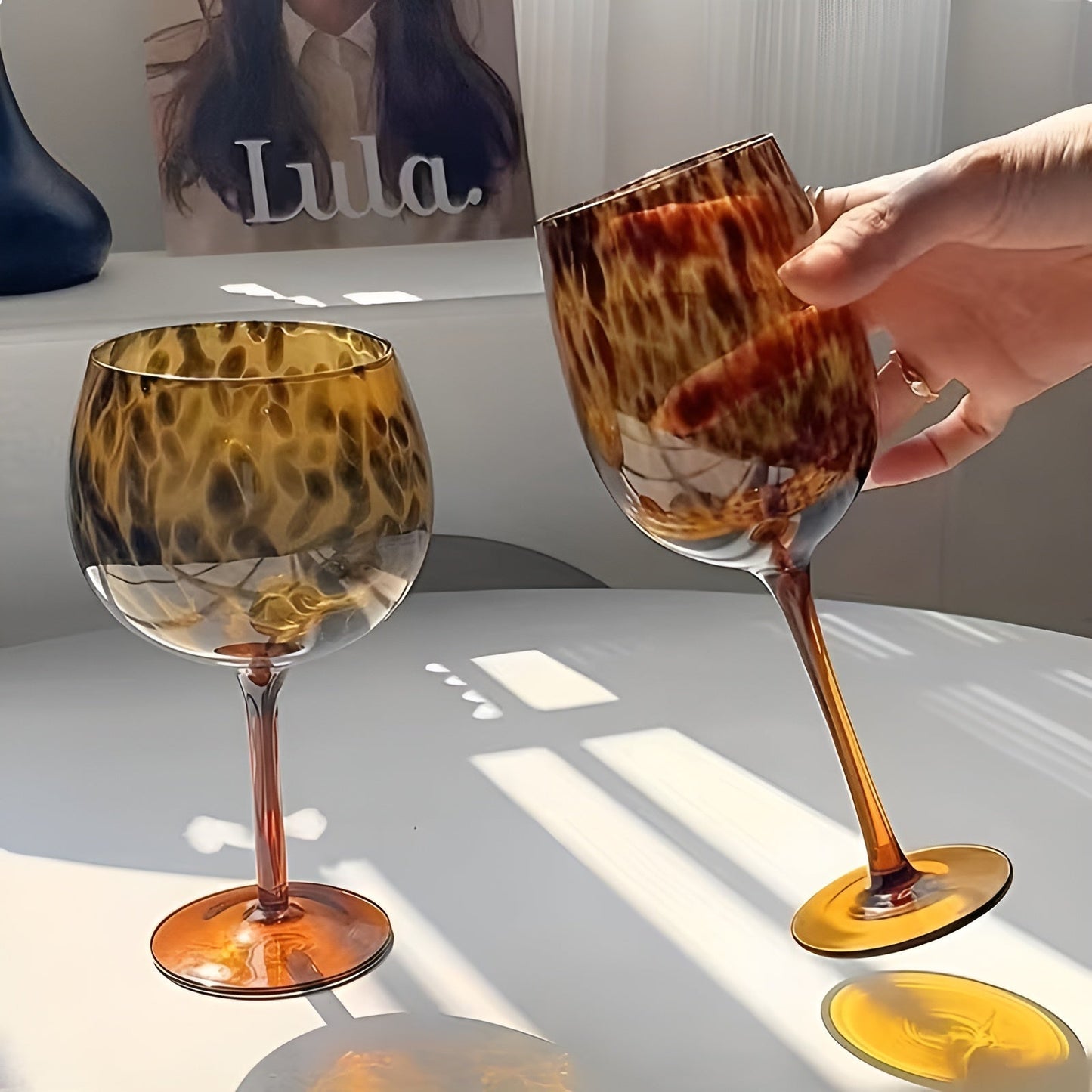 Set with 2 wine glasses in leopard design – Vintage look & decorative | Perfect for special occasions | Karnz