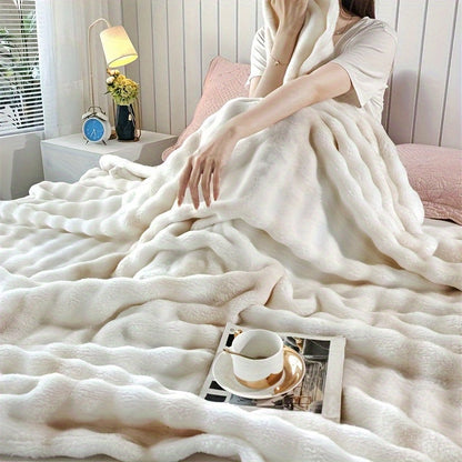 SnuggleFleece – Luxury Soft Blanket for All Seasons Bowlift
