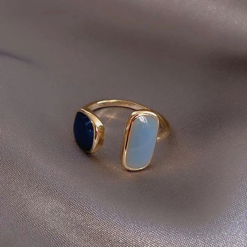 BowLift | Adjustable Asymmetric Blue Square Rings