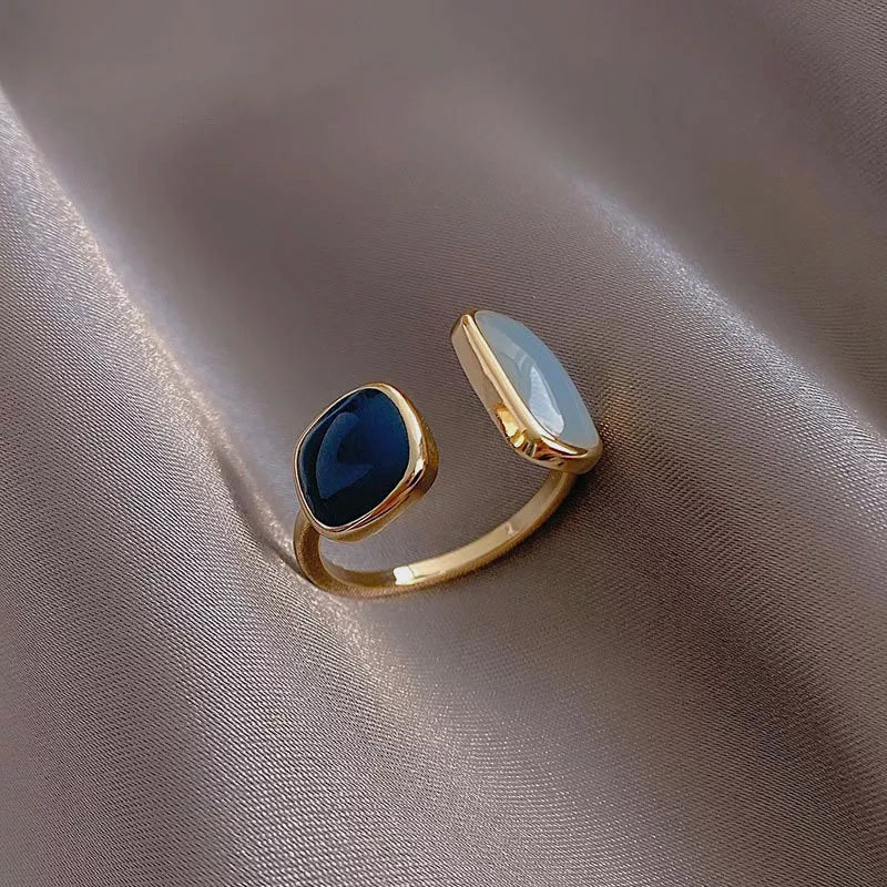 BowLift | Adjustable Asymmetric Blue Square Rings