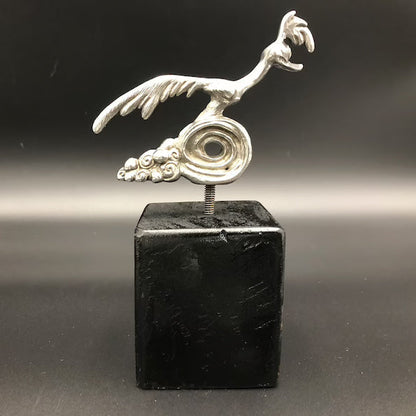 BowLift | Hood Ornament - Car Decorative Arts
