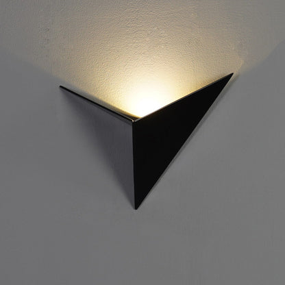 BowLift | Trigon Wall Light