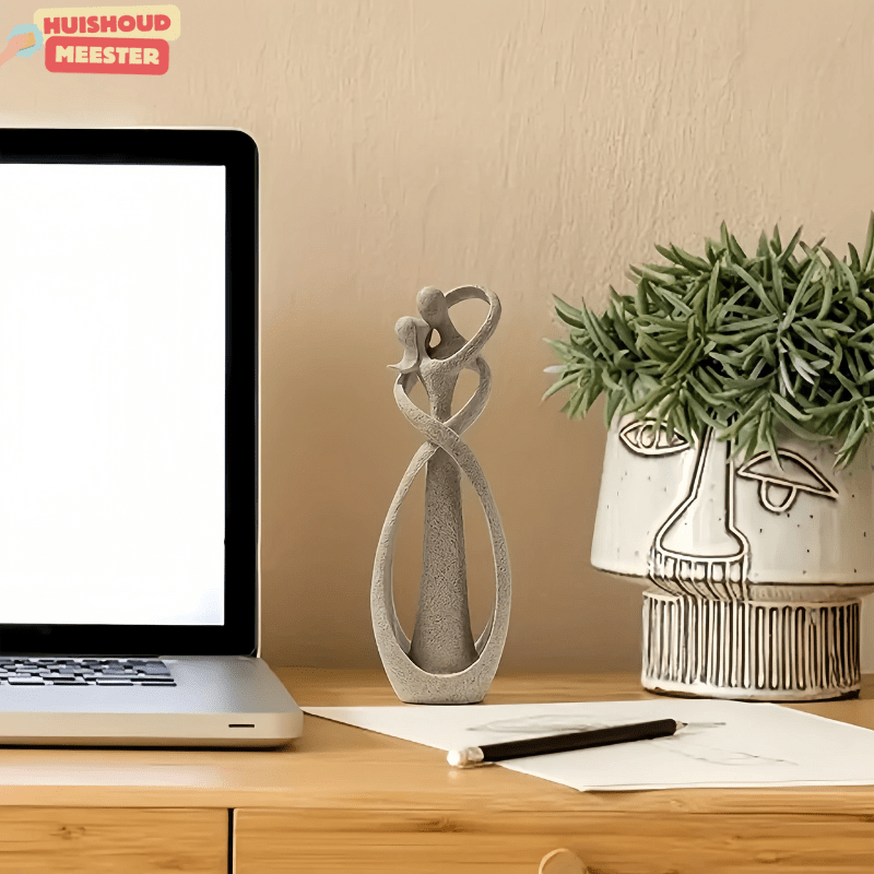 Skanto | Armonia Embrace Sculpture – Artistic Symbol of Love, Connection, and Timeless Elegance