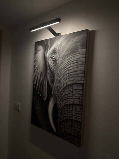 Skanto | ArtGlow LED Wall Lamp – Wireless Lighting for Art and Decor