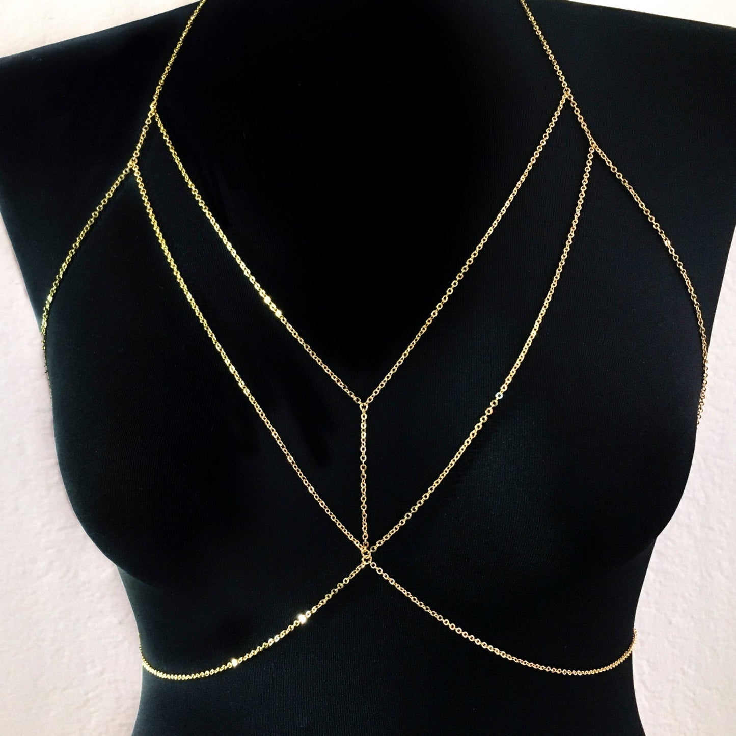 Brehn | Zetra️ | The indispensable accessory for a glamorous and self-confident look