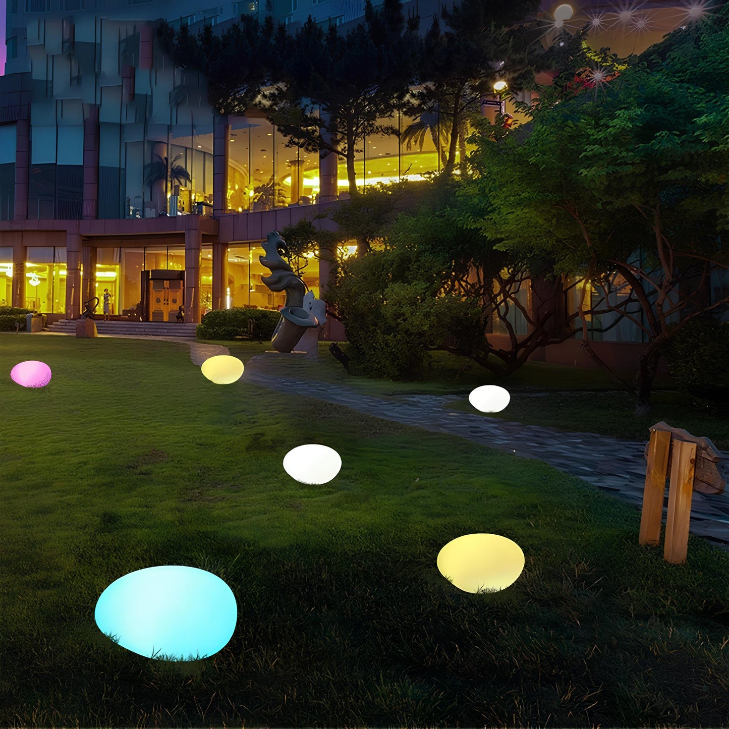 Skanto | Atmospheric Wireless Garden Lamp - LumaStone