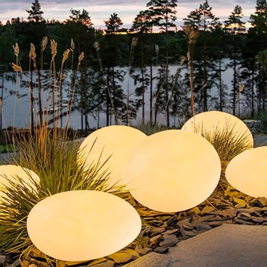 Skanto | Atmospheric Wireless Garden Lamp - LumaStone