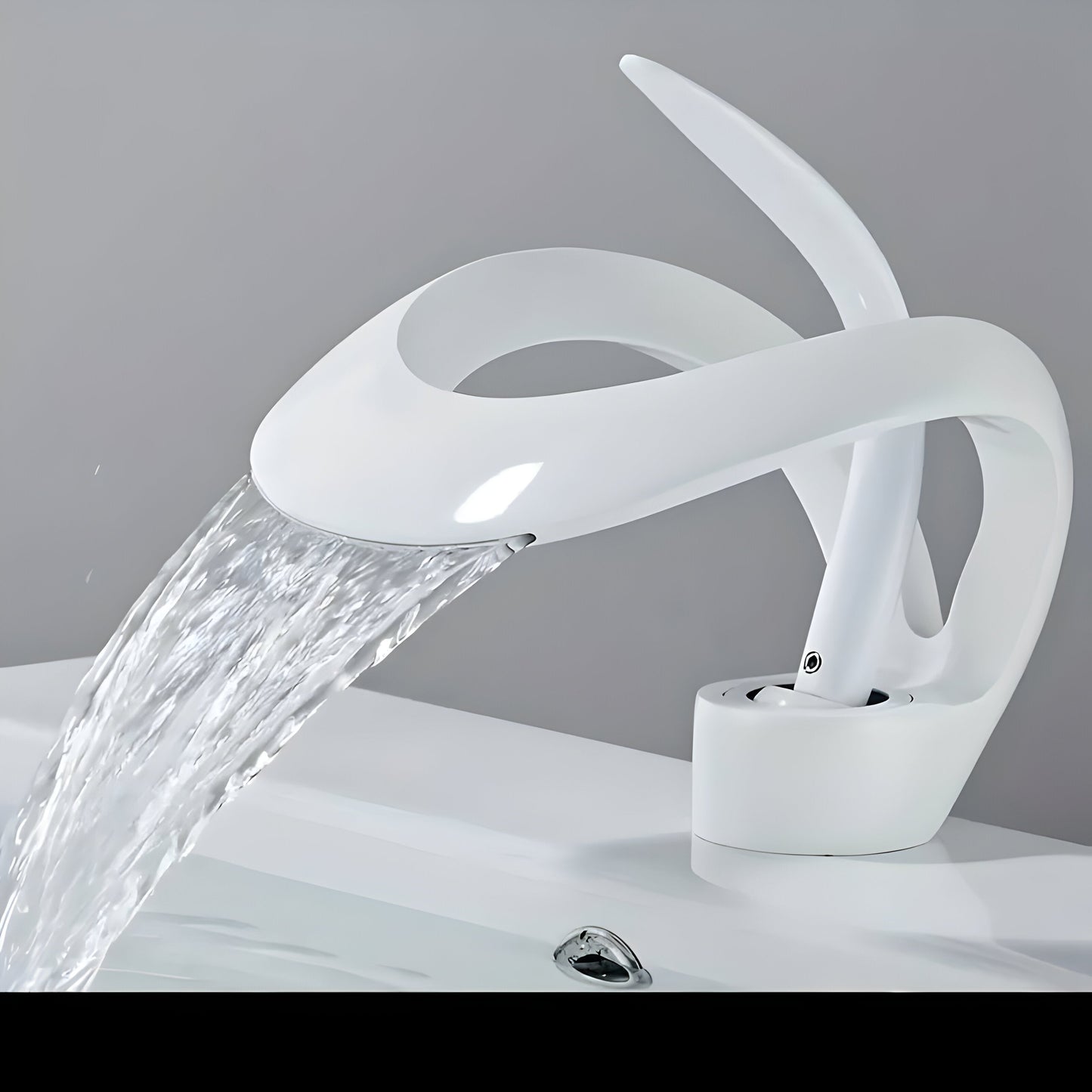 Skanto | AquaGleam – Minimalist Bathroom Faucet