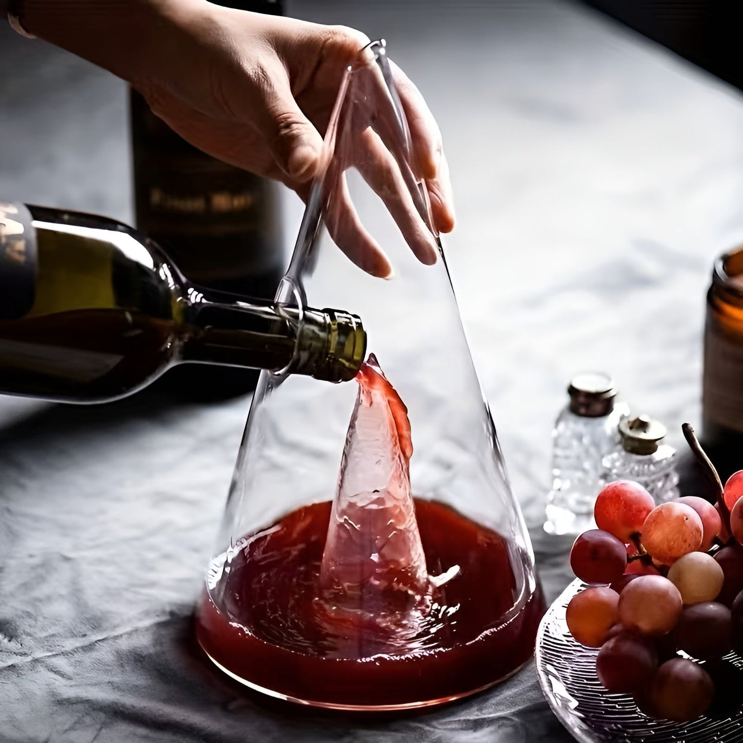 Glass Wine Decanter – Stylish and Elegant | Perfect for Aerating Red Wine at Dinners and Parties | Bowlift