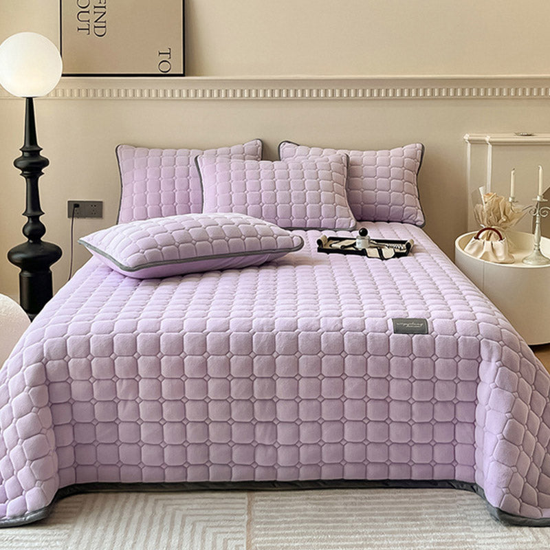 Skanto | Modern Soft Throw Blanket with Square Texture – Stylish Fluffy Bed and Sofa Cover