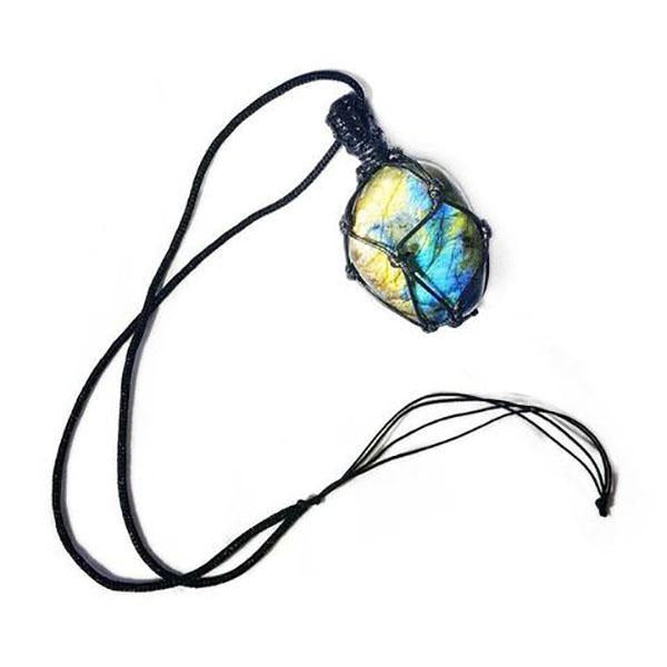 BowLift | Dragon's Heart Labradorite Necklace