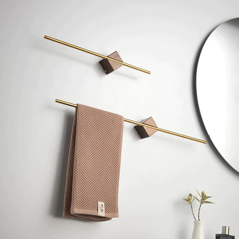 Skanto | Bathroom Entertainment Towel Holder