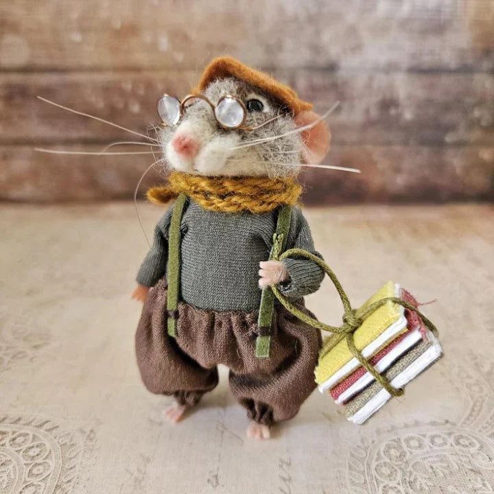 Skanto | Handmade Felt Mouse Decoration | Sustainable and Cozy | 7,6 cm