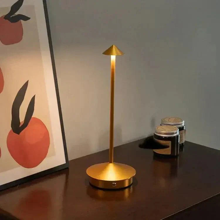 Skanto | BeamLuxe - Elegant Wireless Table Lamp