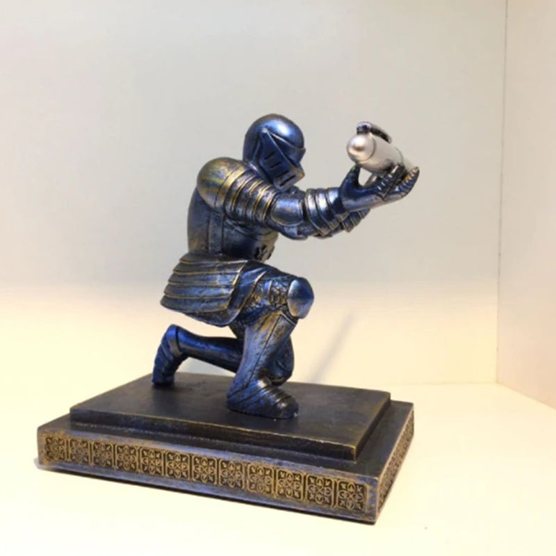 BowLift | knight pen holder