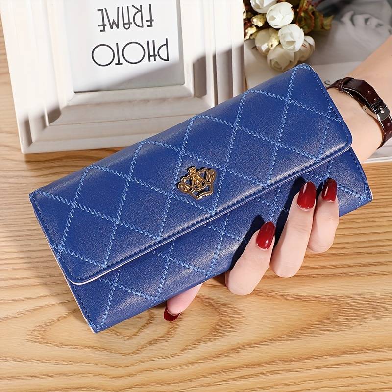 Triangular Wallet with Style Bowlift