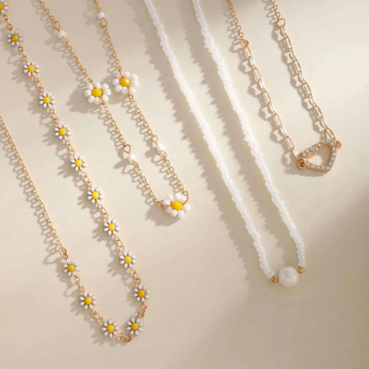 BowLift | Boho Spring Daisy Necklace Stack