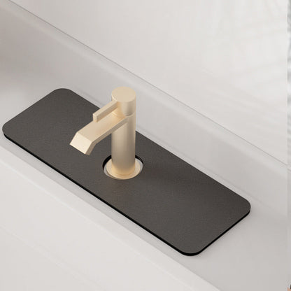 Mat for faucets made of diatomaceous earth