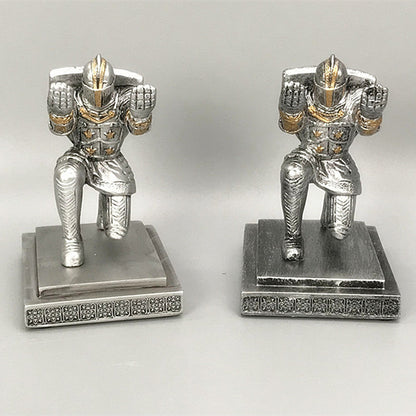 BowLift | knight pen holder