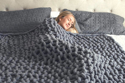 Skanto | Chunky Knit Blanket