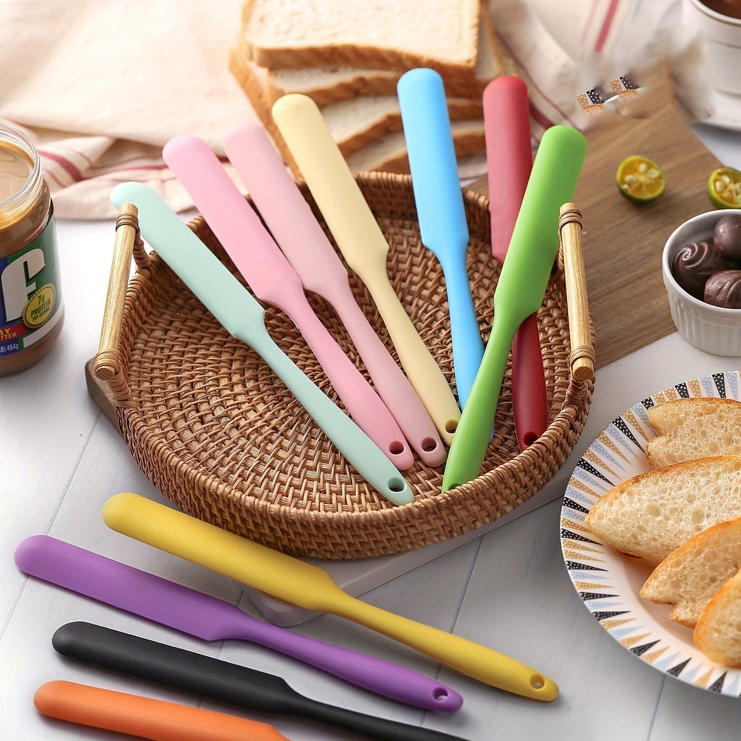 BowLift | Silicone Spatula for Baking and Icing