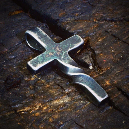 Skanto | Handmade - Cross Necklace