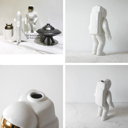Skanto Astronaut Vase