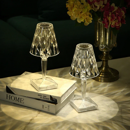 Skanto | Chic Table Lamp with Crystal Design - CrystalLuxe