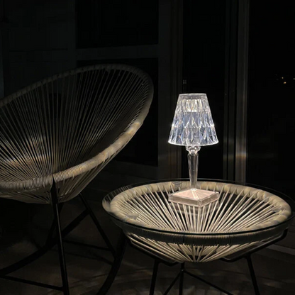 Skanto | Chic Table Lamp with Crystal Design - CrystalLuxe