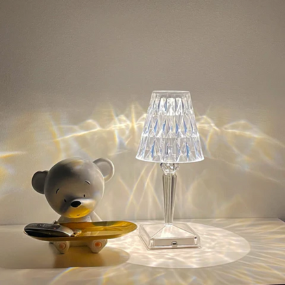 Skanto | Chic Table Lamp with Crystal Design - CrystalLuxe