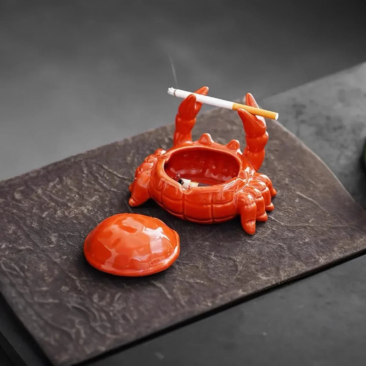Skanto | CeramiQ – Oriental Style Luxury Ashtray with Unique Crab Design