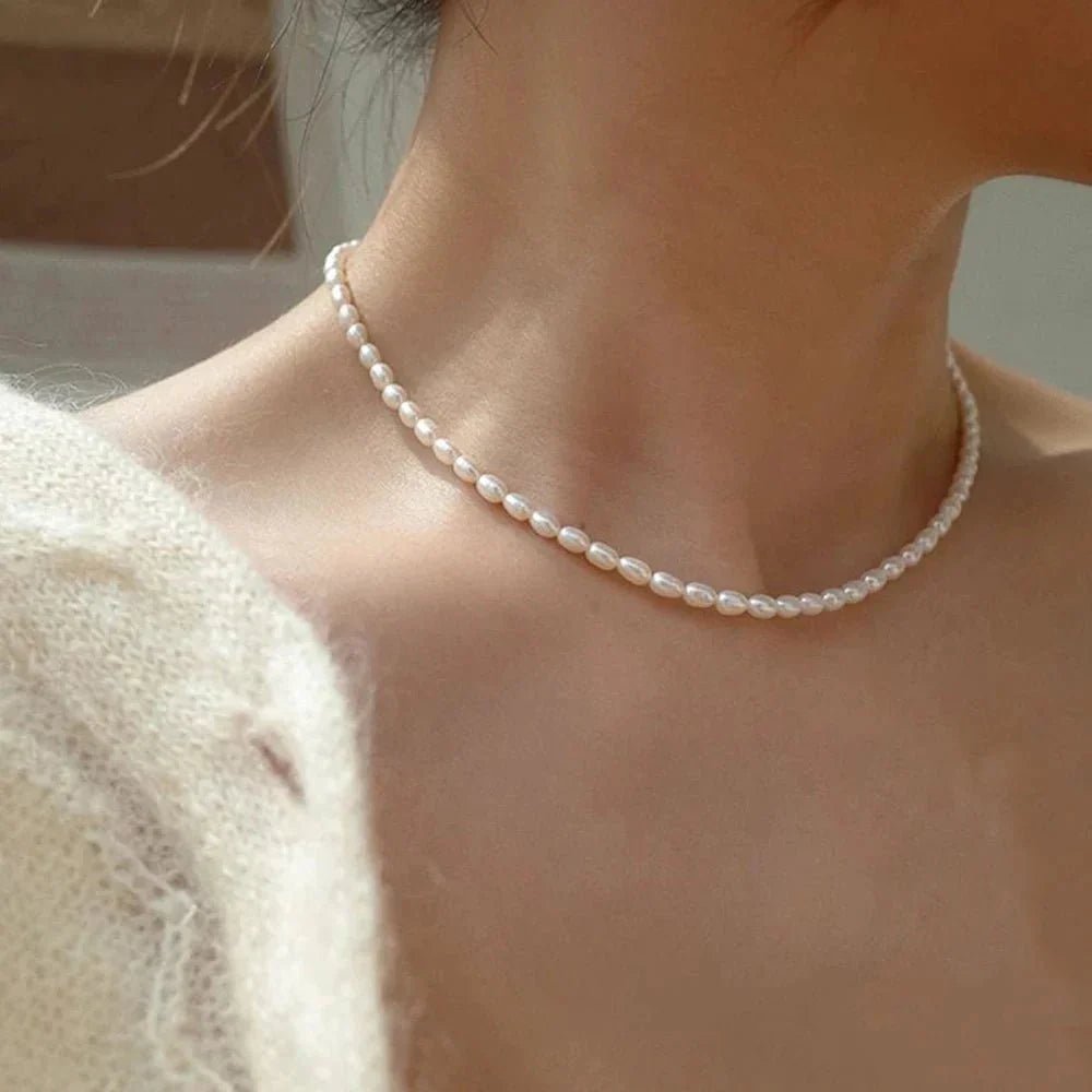 BowLift | Classic Feminine 3mm Pearl Necklace
