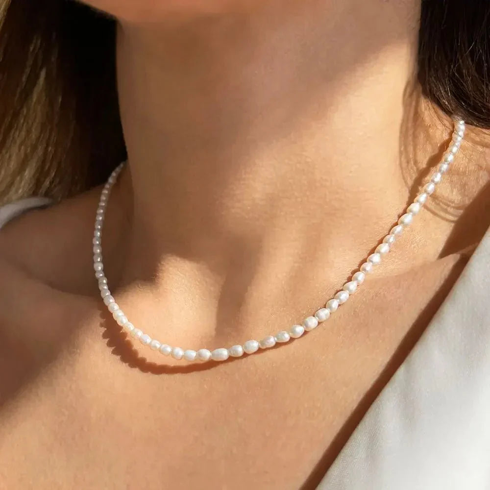 BowLift | Classic Feminine 3mm Pearl Necklace