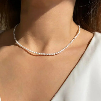 BowLift | Classic Feminine 3mm Pearl Necklace