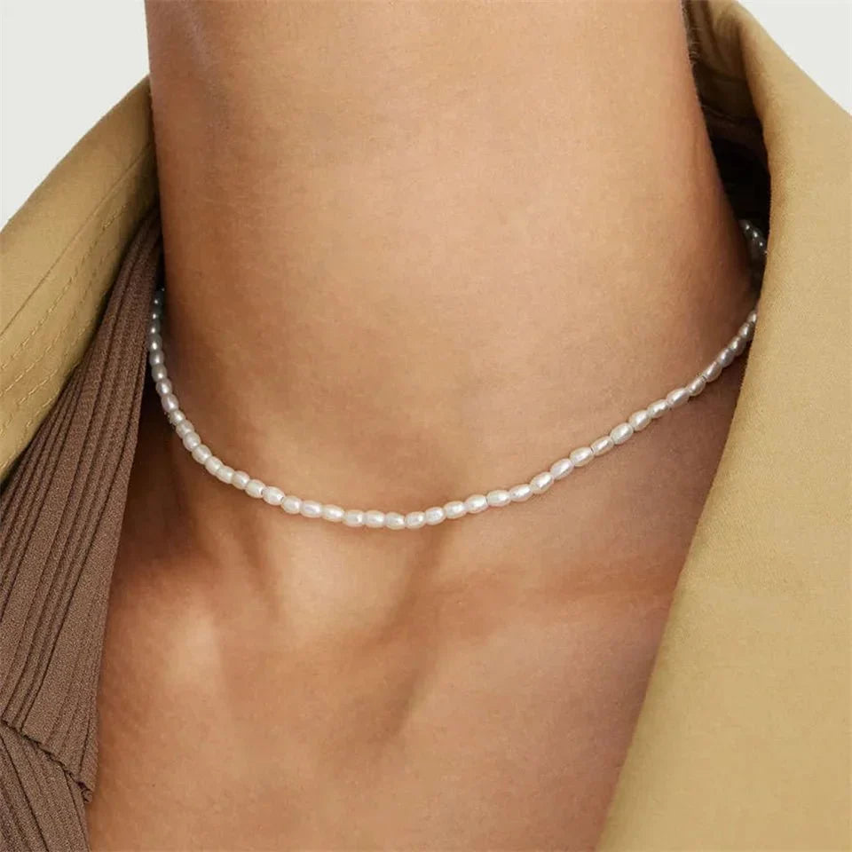 BowLift | Classic Feminine 3mm Pearl Necklace