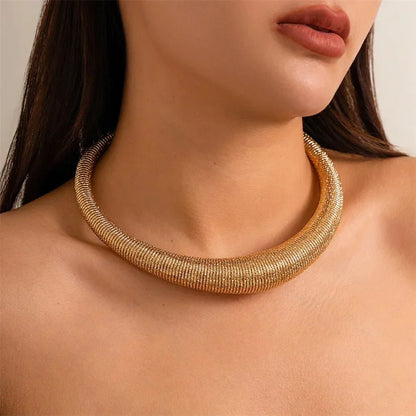 Skanto | Classic Chunky Textured Choker Necklace