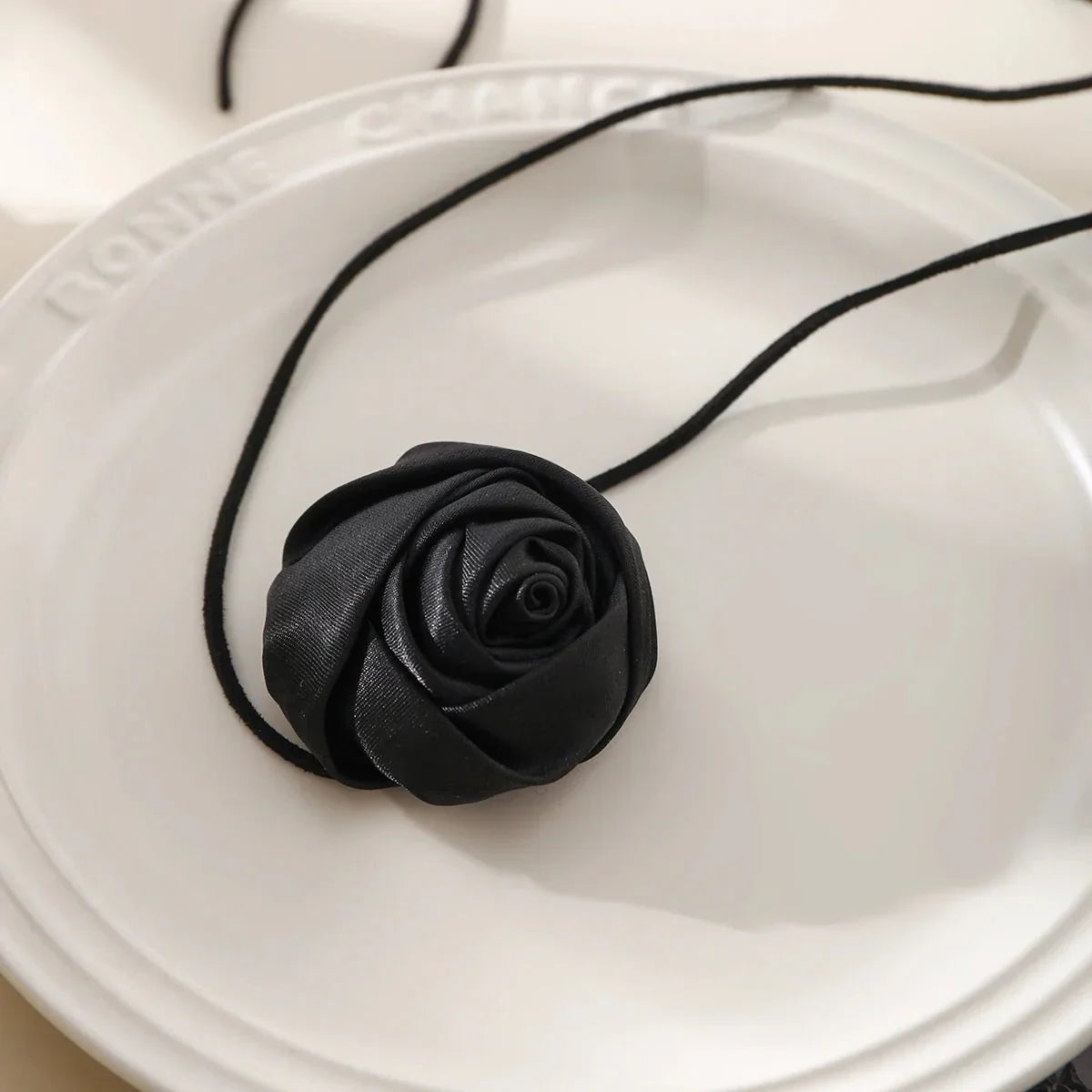 BowLift | Classy Rose Floral Choker Necklace