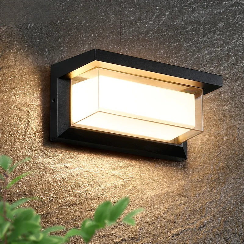 Modern outdoor wall light for garden and terrace | Karnz