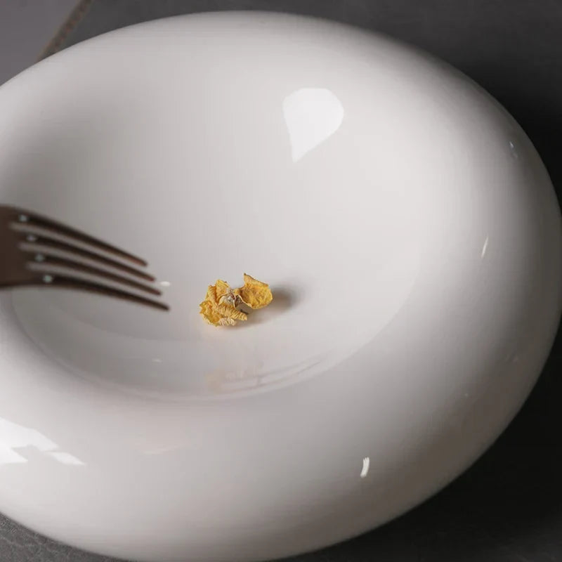Creative Circular White Ceramic Plate with Double Layer Insulation | Bowlift