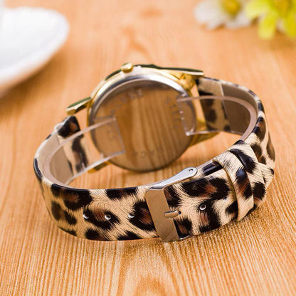 BowLift | Cute Cat Watch