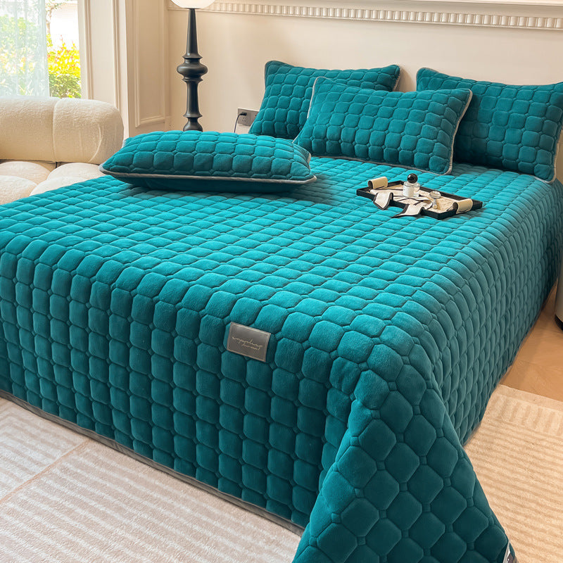 Skanto | Modern Soft Throw Blanket with Square Texture – Stylish Fluffy Bed and Sofa Cover