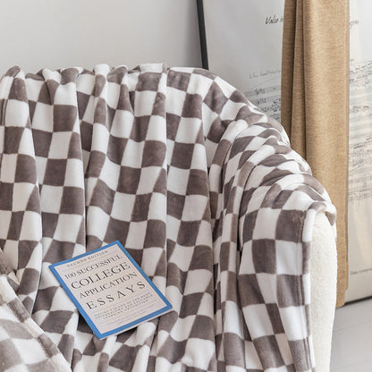 Kalsten | Stylish blanket in checkered pattern for your home