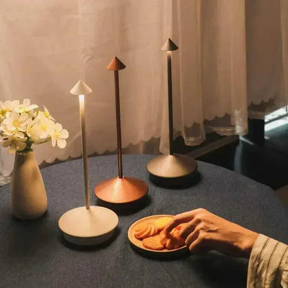 Skanto | BeamLuxe - Elegant Wireless Table Lamp
