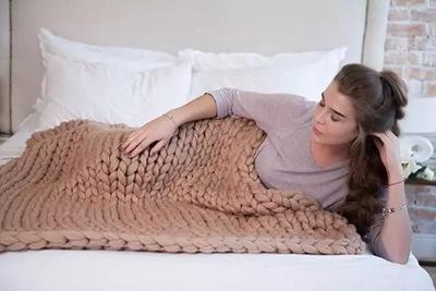 BowLift | Chunky Knit Blanket
